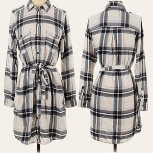 AMERICAN EAGLE - Black/White Button-Down Long Sleeve Tie Plaid AE Flannel Dress